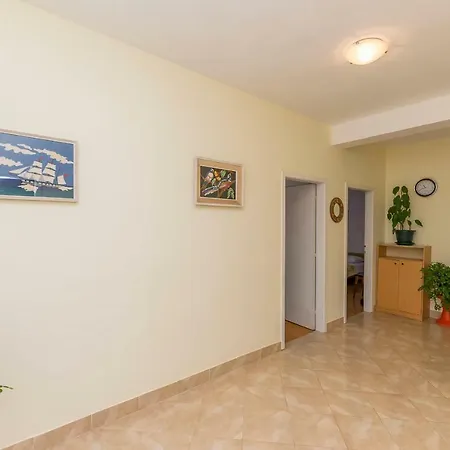 Sime Apartment *