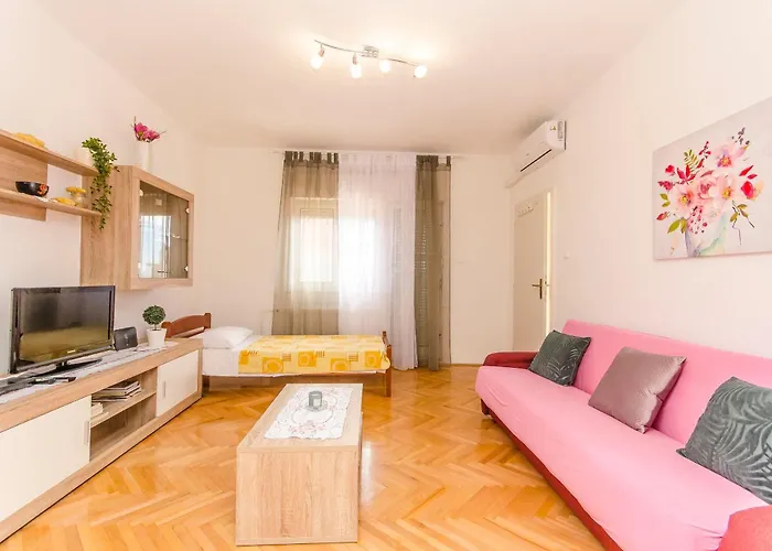 Sime * Brodarica (Sibenik-Knin)